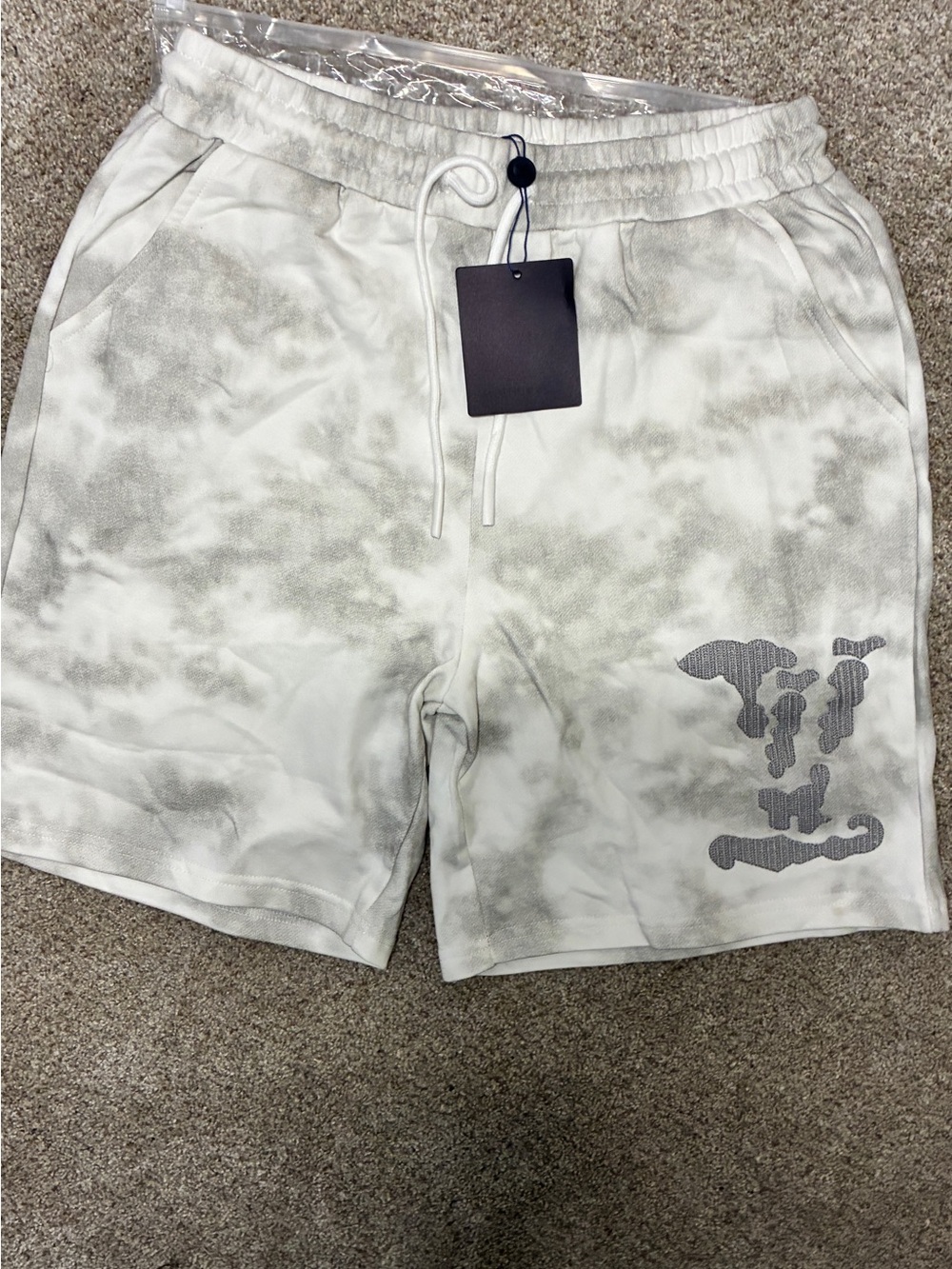 Louis Vuitton Cream and Gray Tie-Dye Logo Shorts - Picture 3 of 3
